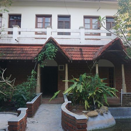 أورفيلا Green'S Guest House المظهر الخارجي الصورة