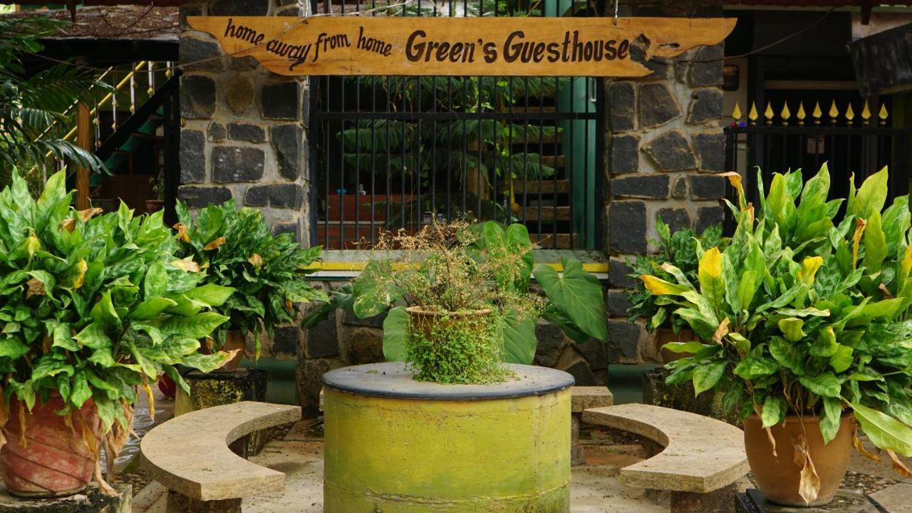 أورفيلا Green'S Guest House المظهر الخارجي الصورة